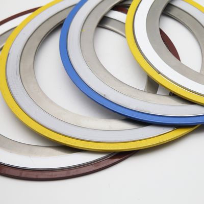 4.5mm * 3mm Flange Gasket 316 الحلقة الخارجية الداخلية 900 LB حشية الجرح الحلزونية